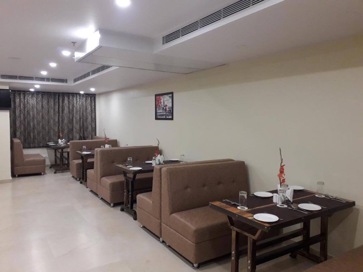 โรงแรมเรนดิว รานจี ภายนอก รูปภาพ